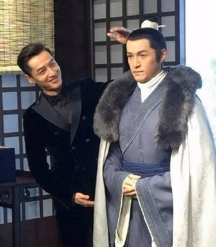 明星蠟像差距可真大！鄧紫棋同框蠟像「宛如雙生」真假難分　林志玲蠟像卻「尷尬」到本尊笑都笑不出