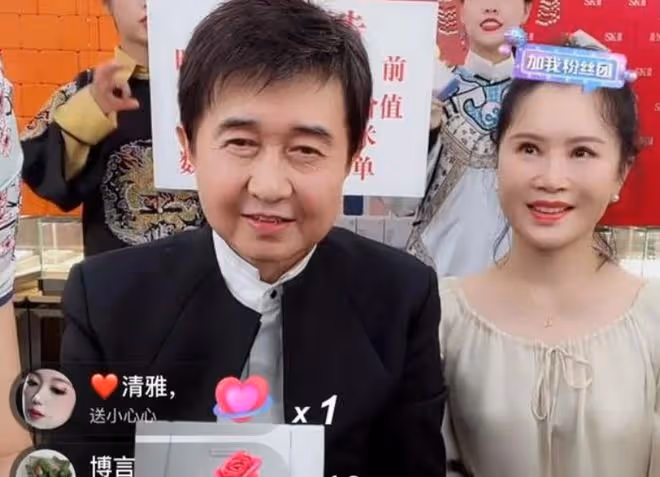 穿著暴露去賣唱，直播間求粉絲打賞，這些過氣歌手怎麼成了這樣？