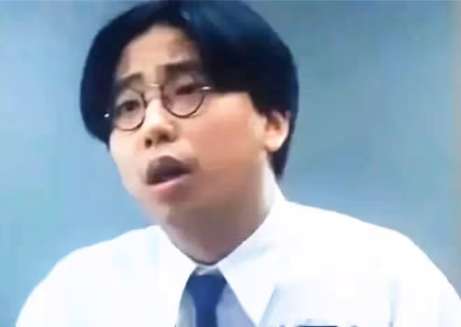 45歲港姐帶倆兒子改嫁豪門，到卡達看世界盃，住6億豪宅太愜意