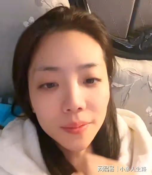 繼張歆藝李艾張藍心後,楊威老婆也感染新冠,高燒39度至今未退燒