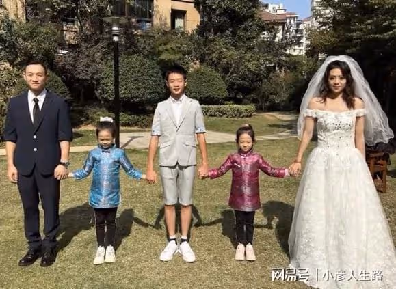 繼張歆藝李艾張藍心後,楊威老婆也感染新冠,高燒39度至今未退燒