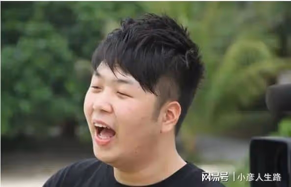 杜海濤瘦脫相，大圓臉變錐子臉，皮膚白嫩，越來越像王櫟鑫