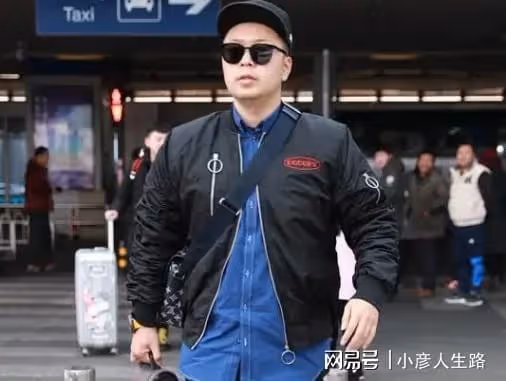 杜海濤瘦脫相，大圓臉變錐子臉，皮膚白嫩，越來越像王櫟鑫