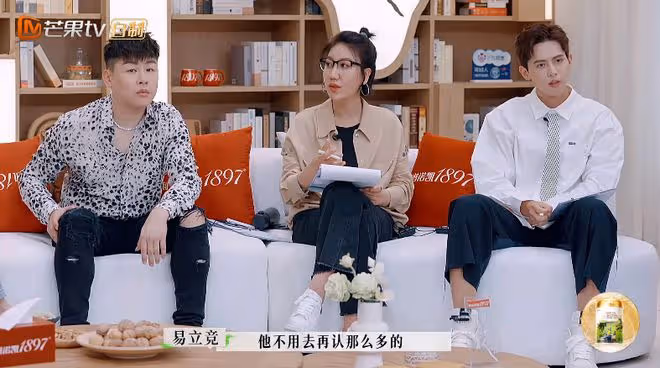 蘇詩丁被後媽虐待7年,宋寧峰聽後崩潰落淚,盧歌反應讓人意外