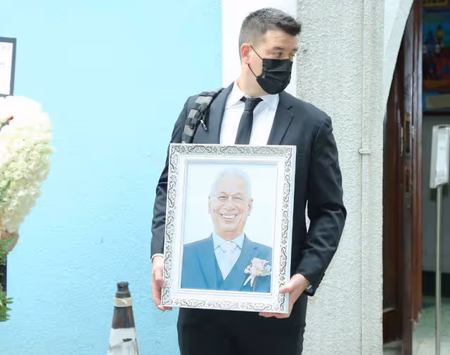 觸景生情！知名港星憶亡夫泣不成聲，患癌花巨額醫治仍未能挽留