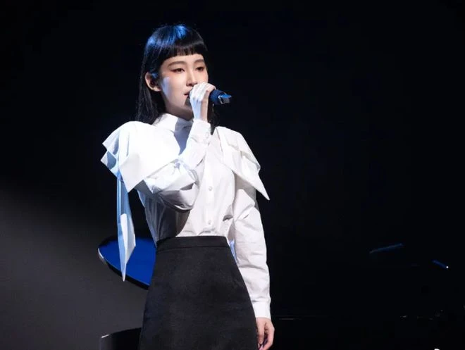 17歲TVB女星內地走紅,半年已賺500萬,搬進千萬豪宅有專車接送