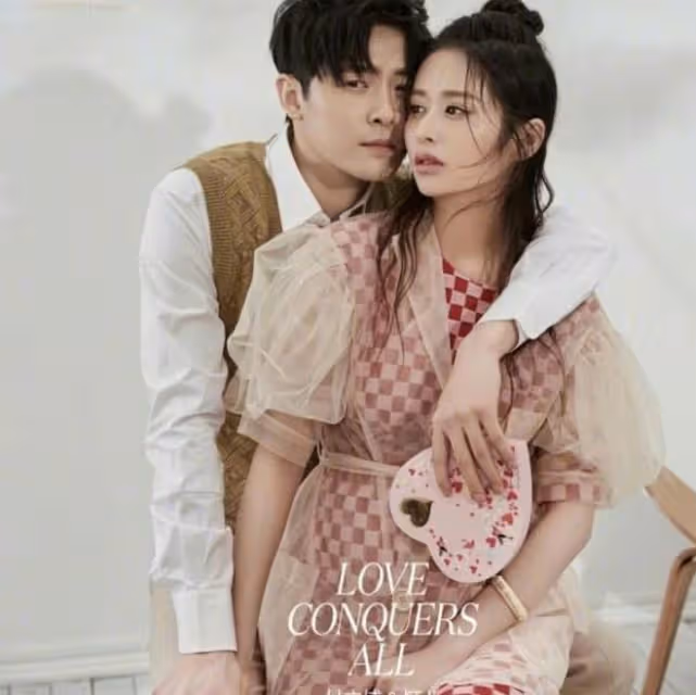 穎兒抱女兒慶生，與景甜貼臉合影，老公付辛博未現身引婚變猜測