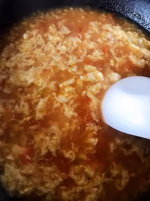 減肥又解饞的玉米面疙瘩湯（內附攪拌疙瘩視頻）