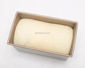春天的顏色！抹茶紅豆吐司！