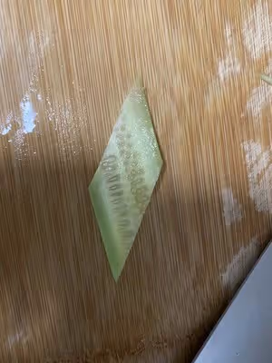 多30秒更誘人：黃瓜炒雞蛋（附簡單易學的黃瓜片切法）