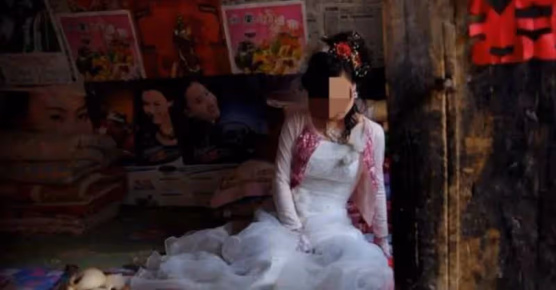 農村老太趁兒媳坐月子，將孫女送人，竟對兒媳說：我就想抱孫子！