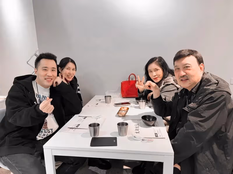 到廟裡求神救女兒！李亞萍痛哭「籤詩巧合預言」余苑綺2周後就病逝　他悲嘆：「求了3次結果都一樣...」　