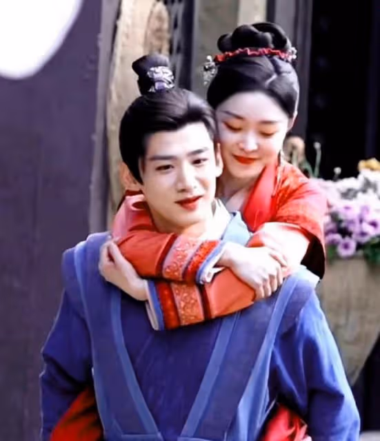 2022年戀愛的5對明星情侶，有的男友吃軟飯，有的女方曾經被包養
