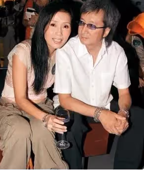結婚34年無子女！目睹富豪丈夫「梅開四度」　59歲女星堅持「不生子不離婚」：沒必要生小孩