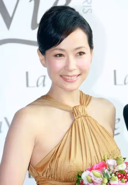 結婚34年無子女！目睹富豪丈夫「梅開四度」　59歲女星堅持「不生子不離婚」：沒必要生小孩