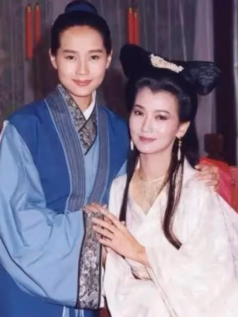結婚34年無子女！目睹富豪丈夫「梅開四度」　59歲女星堅持「不生子不離婚」：沒必要生小孩