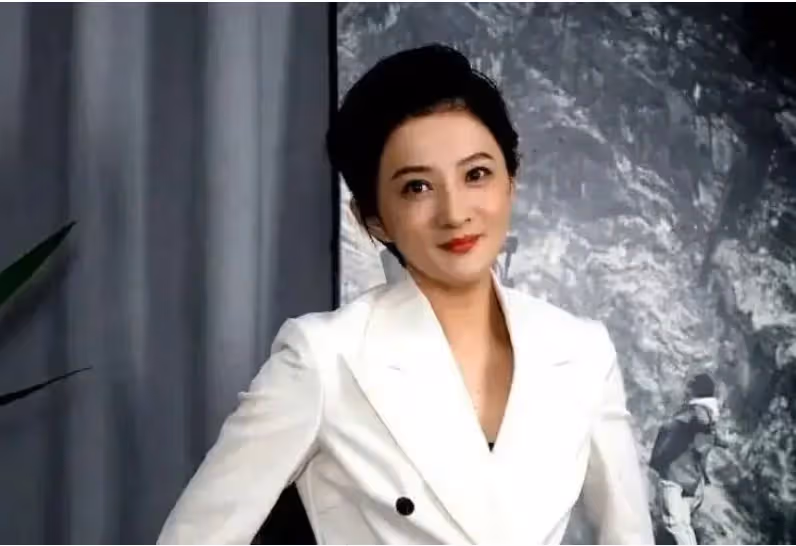 8歲因小婉君爆紅！為學業拒絕拍戲「2次戀愛」皆失敗　41歲還「未嫁」坦言：愛情不公平