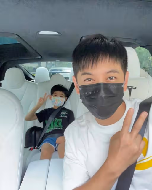 林志穎車禍五個月後曬健身照，右手X光片曝光，已鑲滿鈦合金釘子