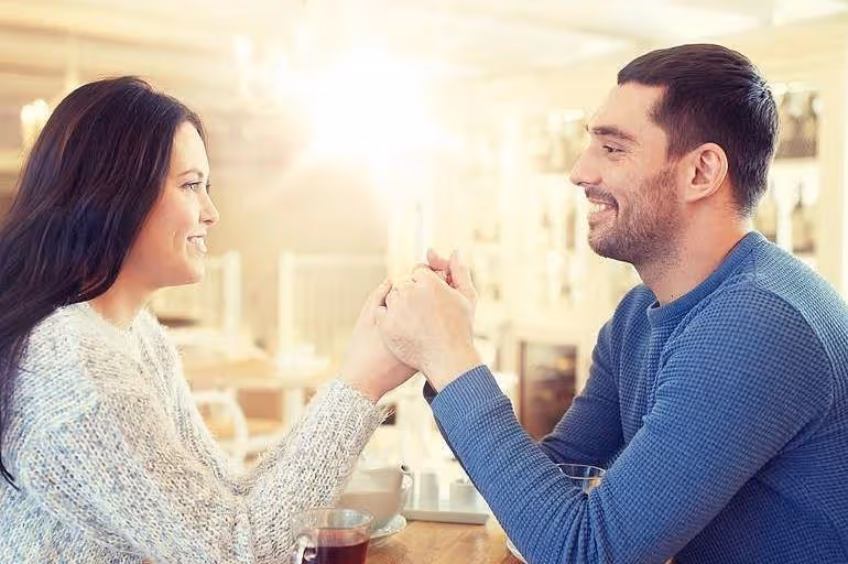 異性 交往！女人最喜歡男人撫摸「3個地方」一碰就動情　男人必須了解：太老實註定單身