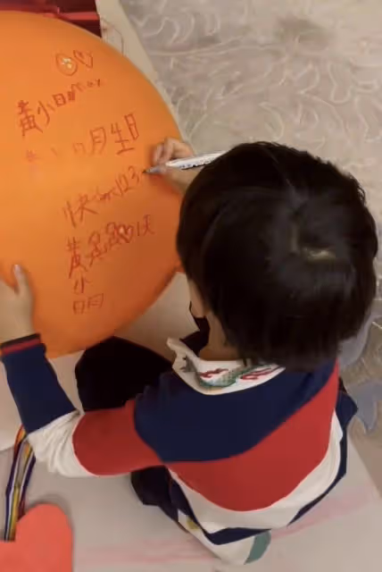 復合有望？黃曉明晚上聚餐後回前妻所在小區，Angelababy也在家裡