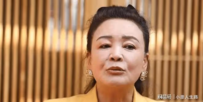 張蘭正面回應國籍問題！引髮網友質疑，小S卻在台綜混得風生水起