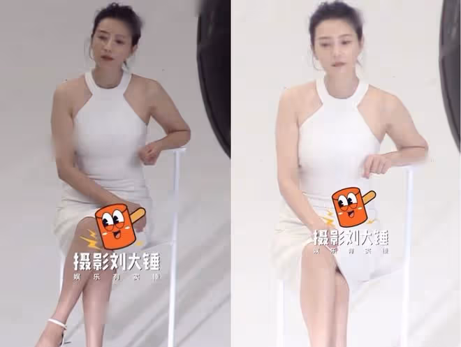 43歲高圓圓無濾鏡工作圖曝光，肌膚白皙緊緻，穿禮裙秀香肩顯知性