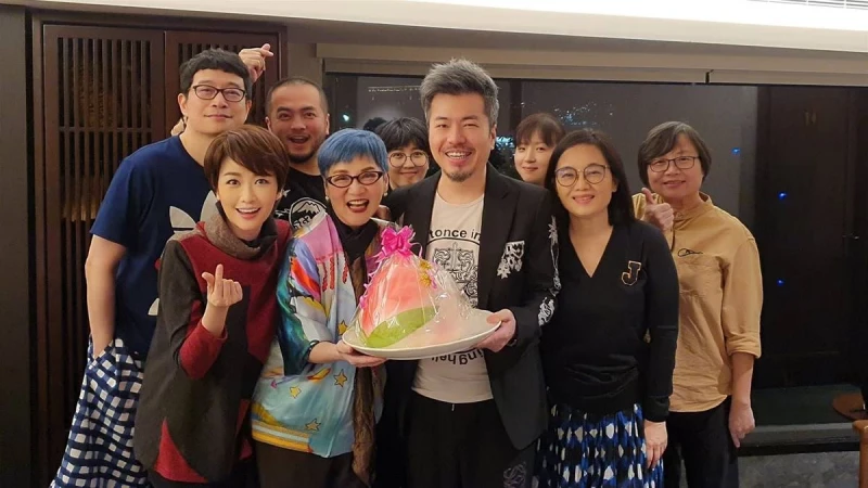大手筆寵夫,寇乃馨為愛砸下360萬不心疼滿足尪願望,黃國倫哽咽到手抖收下:我何德何能啊