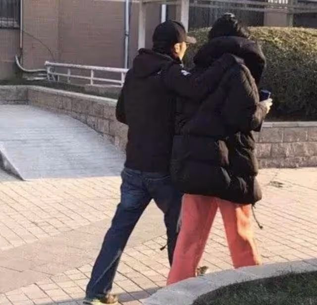 謝霆鋒曾為身高自卑，如今lucas16歲海拔超張柏芝，「優越的身高+完美長相」人生順風順水，網友 :不用擔心了