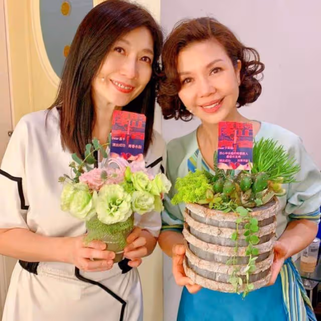 正港臺灣人!資深女星身懷原住民公主血脈,「不敢公開身份真相」感慚愧,今返鄉尋根溫馨畫面曝光:牽手老母大合唱