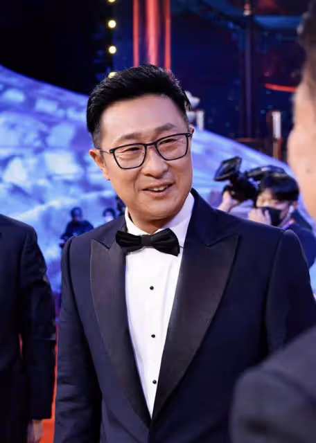 林永健51歲老婆罕曬照，穿百元老奶奶棉服，確診新冠滿臉疲憊仍美