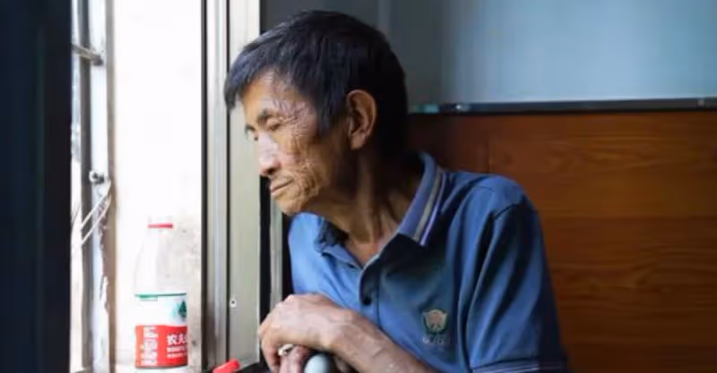 兒子兒媳鬧矛盾，兒媳要打掉腹中孩子被爺爺制止，兩年後爺爺懊悔