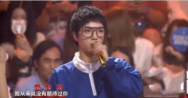 一部代表作都沒有，卻高高在上當評委，小丑鬧劇何時才能停止？