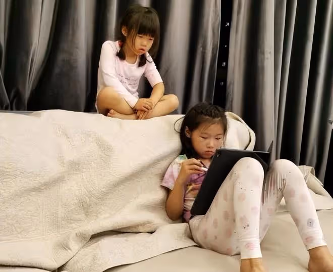 岳雲鵬稱全家確診新冠，頭疼腰疼平均1分鐘放1次屁，女兒症狀很輕