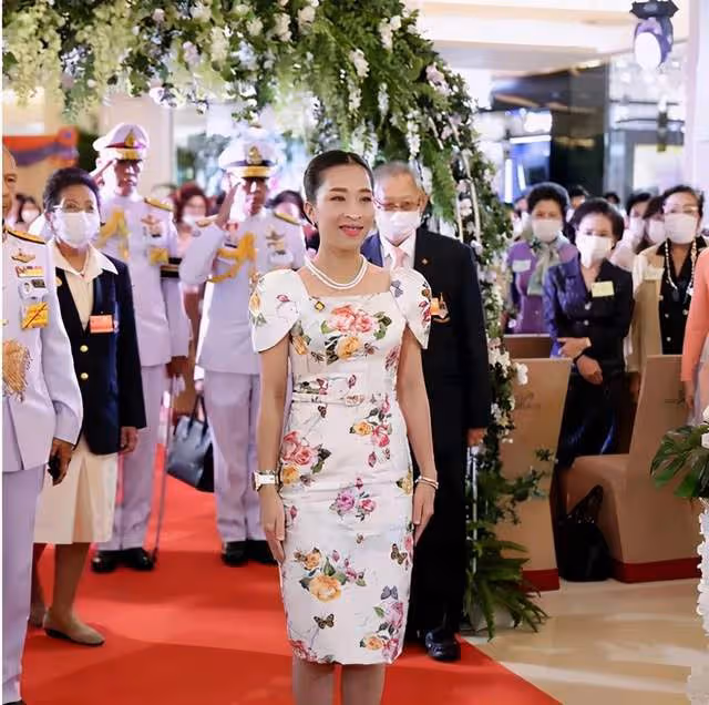 44歲泰國長公主病危，她是最被看好的繼承者，泰國王室該何去何從
