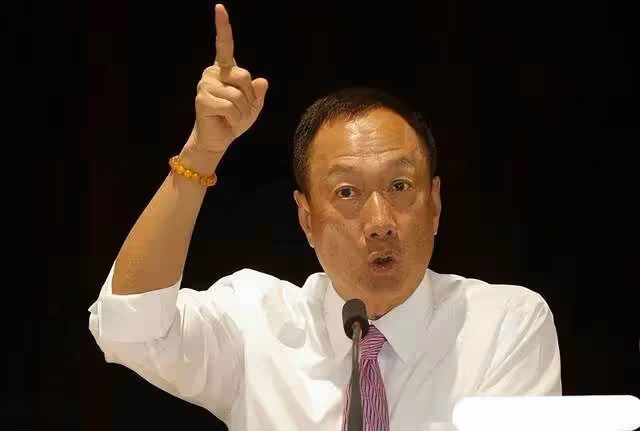 富士康老闆娘曾馨瑩：擊敗劉嘉玲嫁郭台銘，還想為七旬老公拼四胎