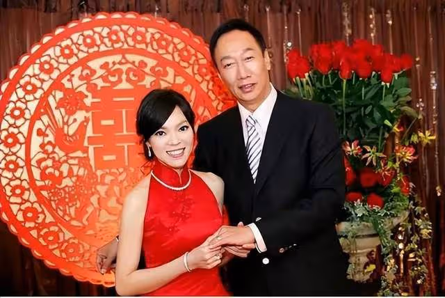 富士康老闆娘曾馨瑩：擊敗劉嘉玲嫁郭台銘，還想為七旬老公拼四胎