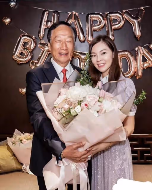 富士康老闆娘曾馨瑩：擊敗劉嘉玲嫁郭台銘，還想為七旬老公拼四胎
