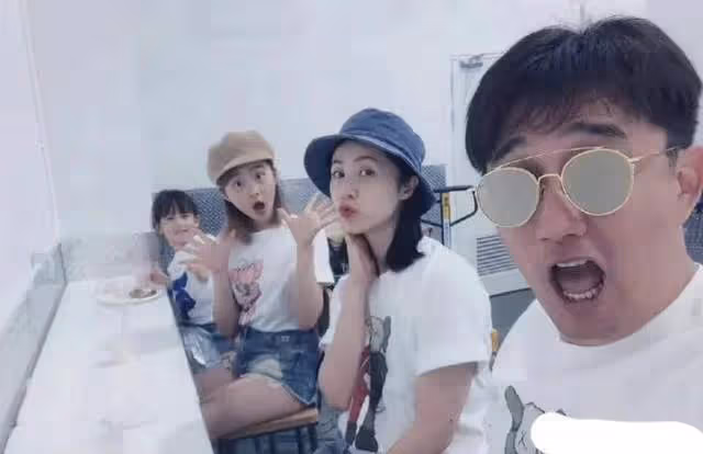 結巴台詞臉譜化演技，一演《縣委大院》，黃磊的拙就藏不住了？