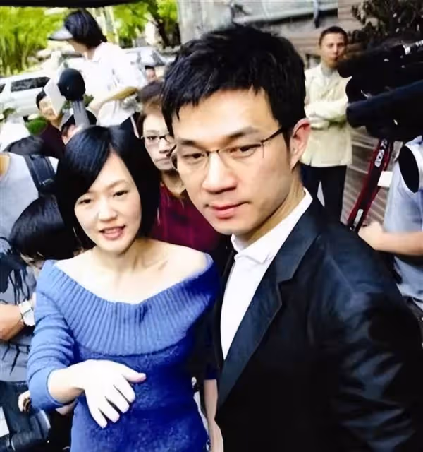 S媽欺軟怕硬「雙面人」性格，在面對張蘭和小S婆婆時，態度大不同