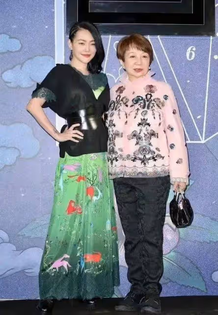S媽欺軟怕硬「雙面人」性格，在面對張蘭和小S婆婆時，態度大不同