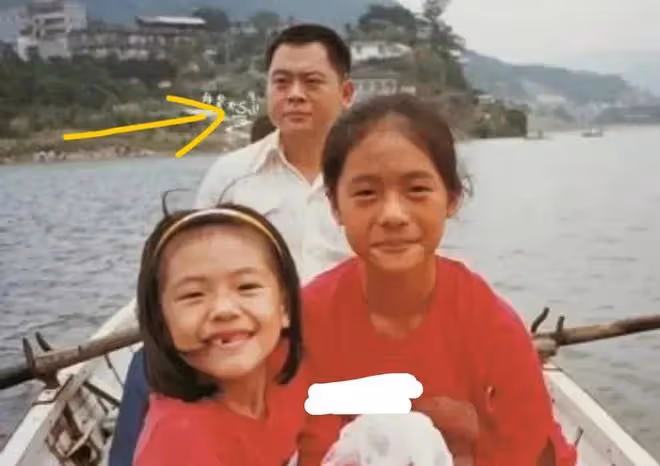 讓大S認道上大哥做乾爹，與張蘭互撕，體面的S媽黃春梅不體面人生