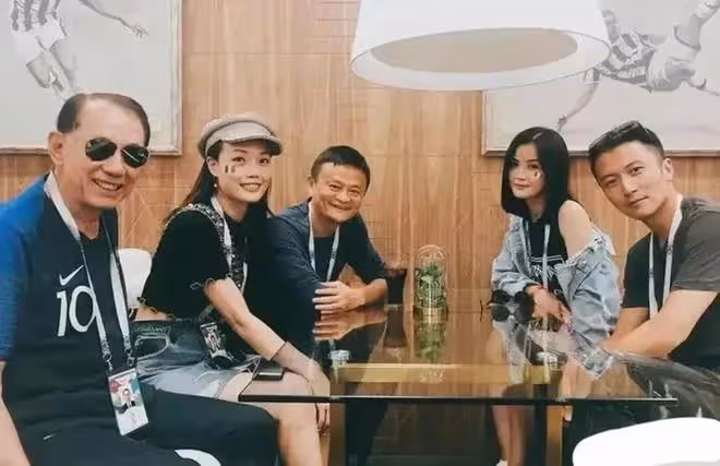 英皇老闆楊受成的風流史：手下女星無數，與容祖兒梁詠琪相交甚密