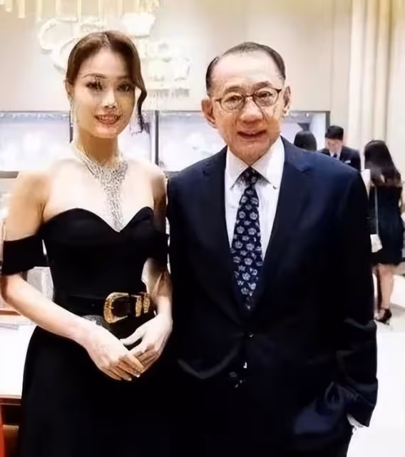 英皇老闆楊受成的風流史：手下女星無數，與容祖兒梁詠琪相交甚密