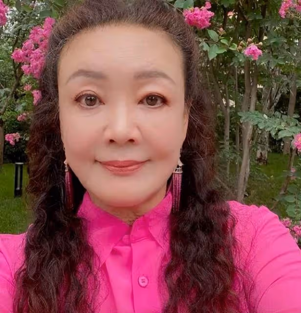 張蘭點贊讓汪小菲分手的評論，雖與大S撕破臉，但仍不接受張穎穎