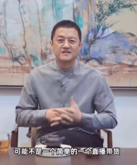 李亞鵬拍攝大雪節氣視頻，小女兒罕見出鏡，網友們卻在關心李嫣