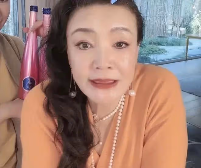 大s具俊曄多個品牌代言被撤了？她PUA別人多年，這回輪到自己翻車