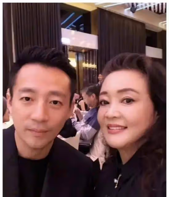 汪小菲再服軟求放過，不離婚、大額消費，4點細節剖析大S的「狠」