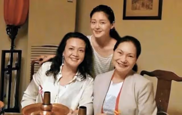 大S關外網評論，被嘲獨立女性人設崩塌，她內涵汪小菲出軌得髒病
