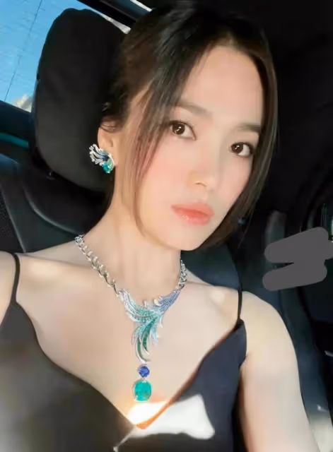 宋慧喬越來越像蔡明？臉僵了，狀態大不如前，衣品也一言難盡