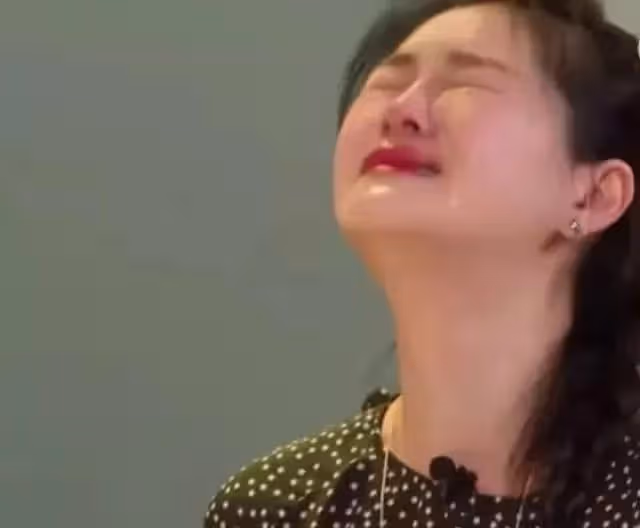 具俊曄買房子是假的，大S一家戲精附體是真，張蘭直播懟S媽是舞女
